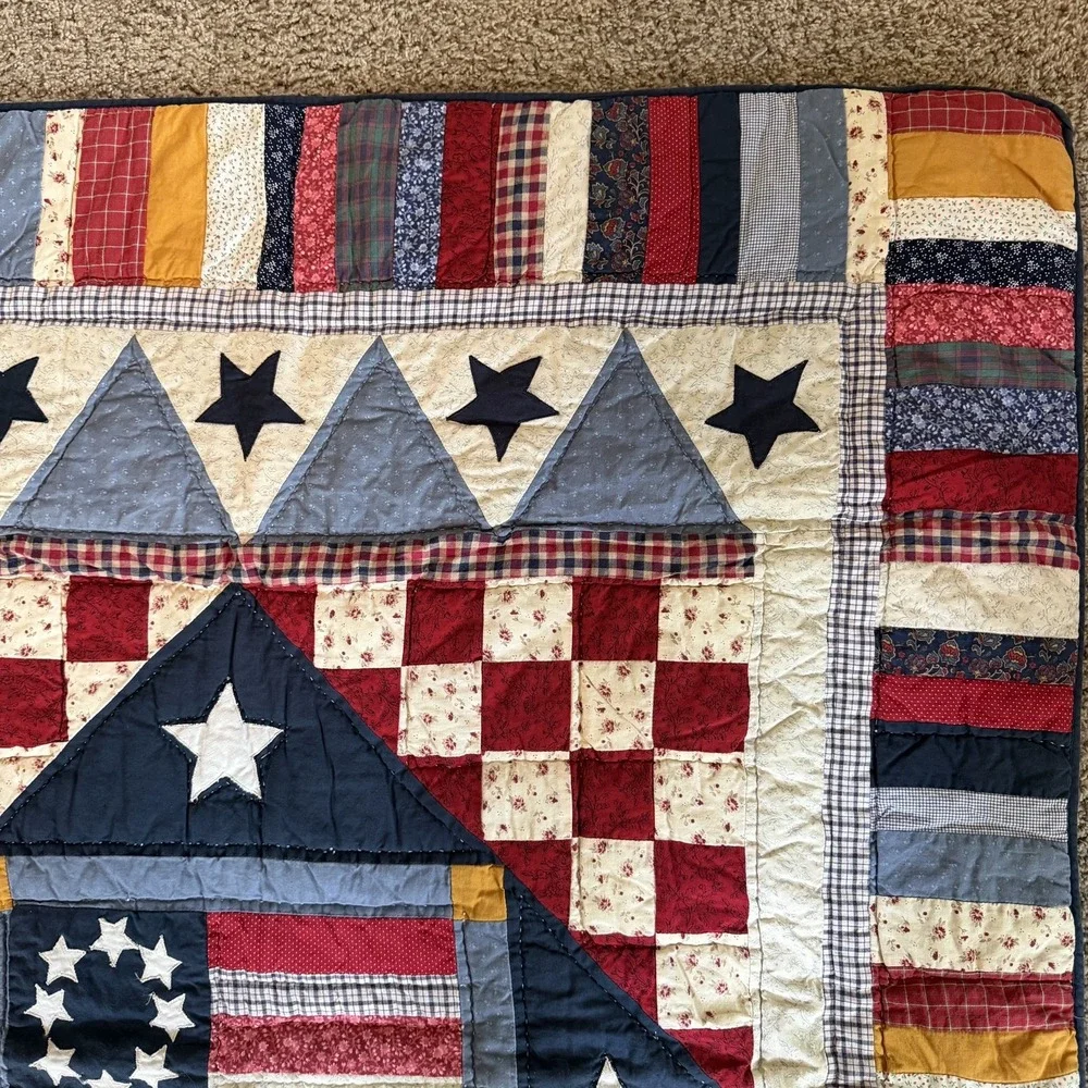 Vintage Patriotic Americana Quilt Betsy Ross Flag Stars 50 x 60 Folk Art